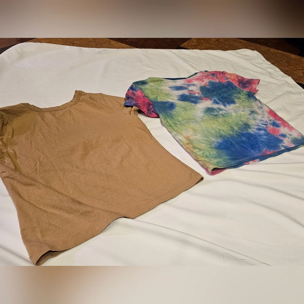 Set Of Two Girls Tees- Camel Fitted And Tie-Dye- Large (10-12)